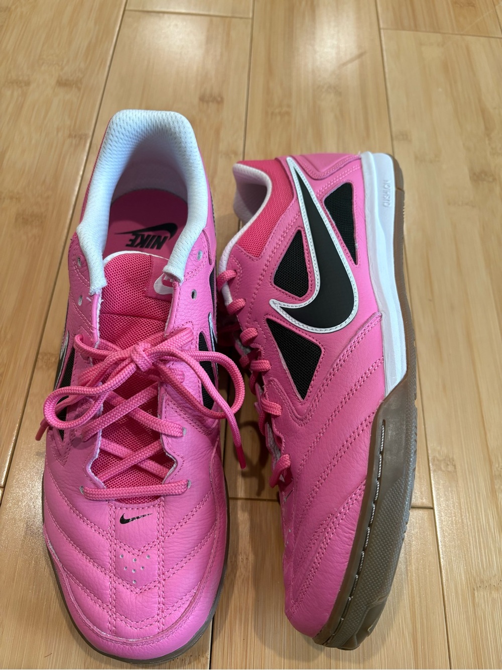 Nike Gato sneakers in pink and black